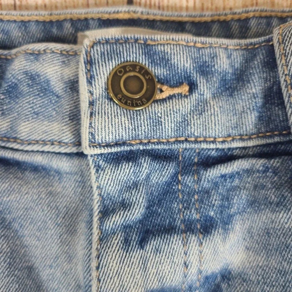 Oasis Eunina Denim Cut-Off Short Shorts Women's Medium Light Wash Distressed - Picture 4 of 7